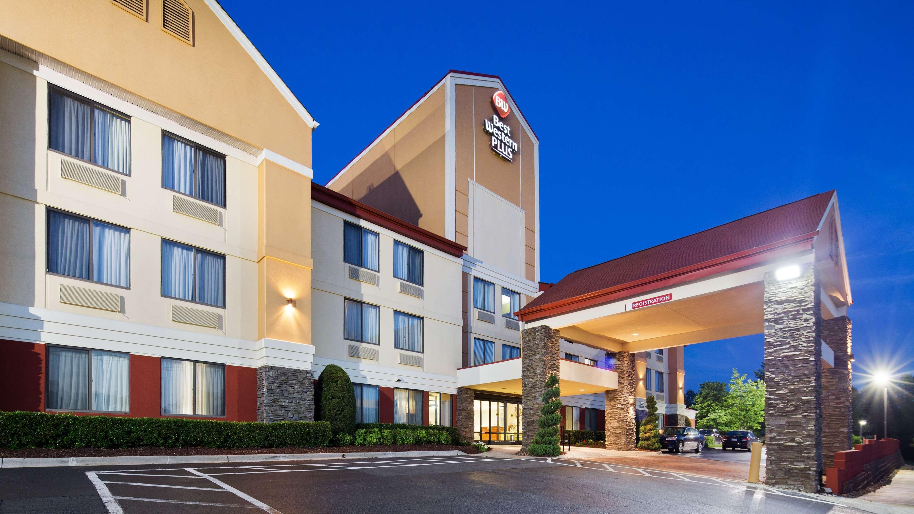 เบสต์ เวสเทิร์น พลัส ฮันเทอร์วิลล์ อินน แอนด์ สวีท เนียร์ เลค นอร์แมน Hotel ฮันเตอร์สวิลล์ ภายนอก รูปภาพ